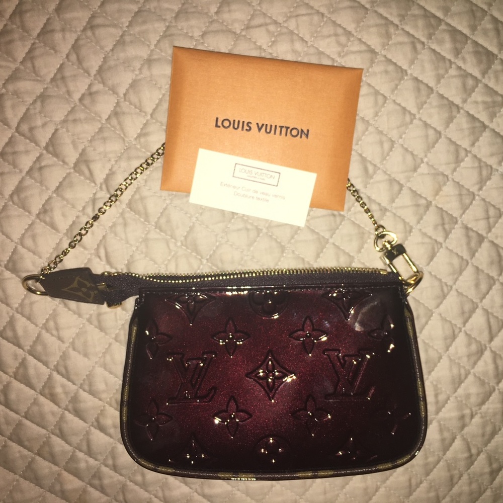 Louis Vuitton Vernis Mini Pochette Amarante Patent Leather Bag Brand New